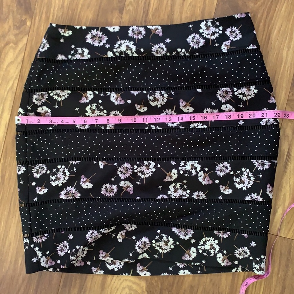 WHBM Mixed Print Skirt - Picture 4 of 7